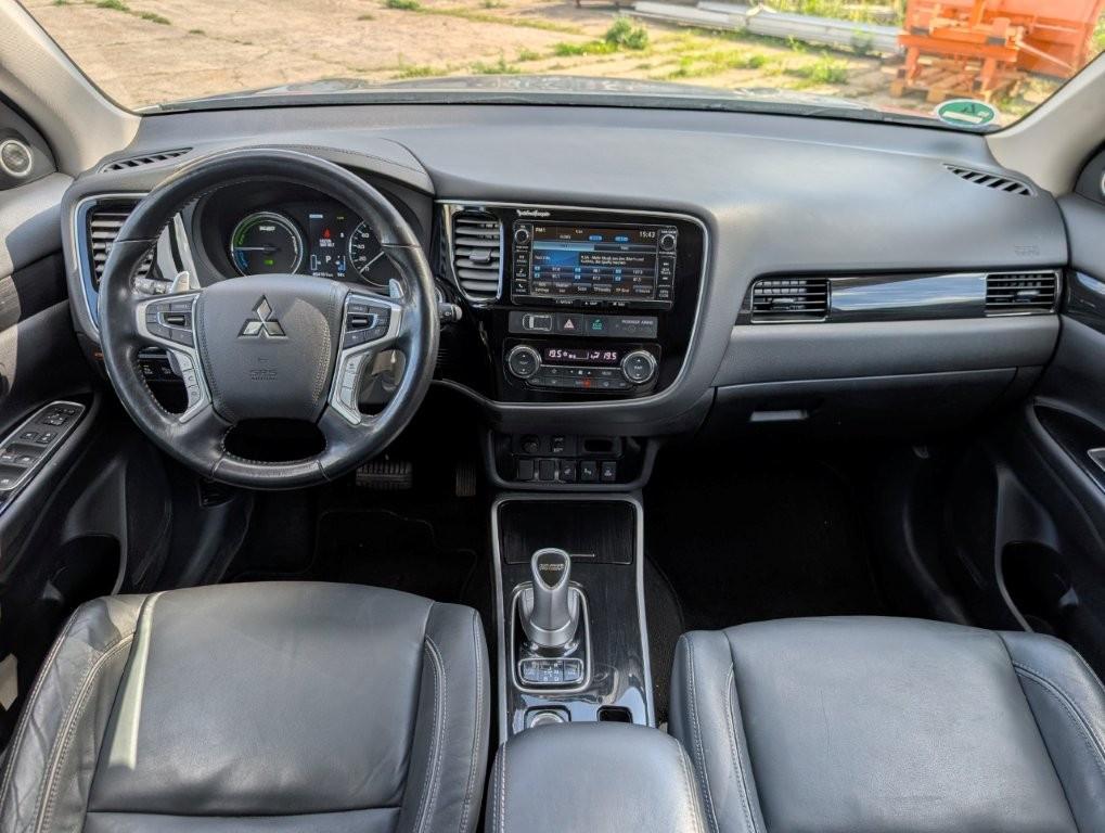 Mitsubishi Outlander PHEV Top 4WD