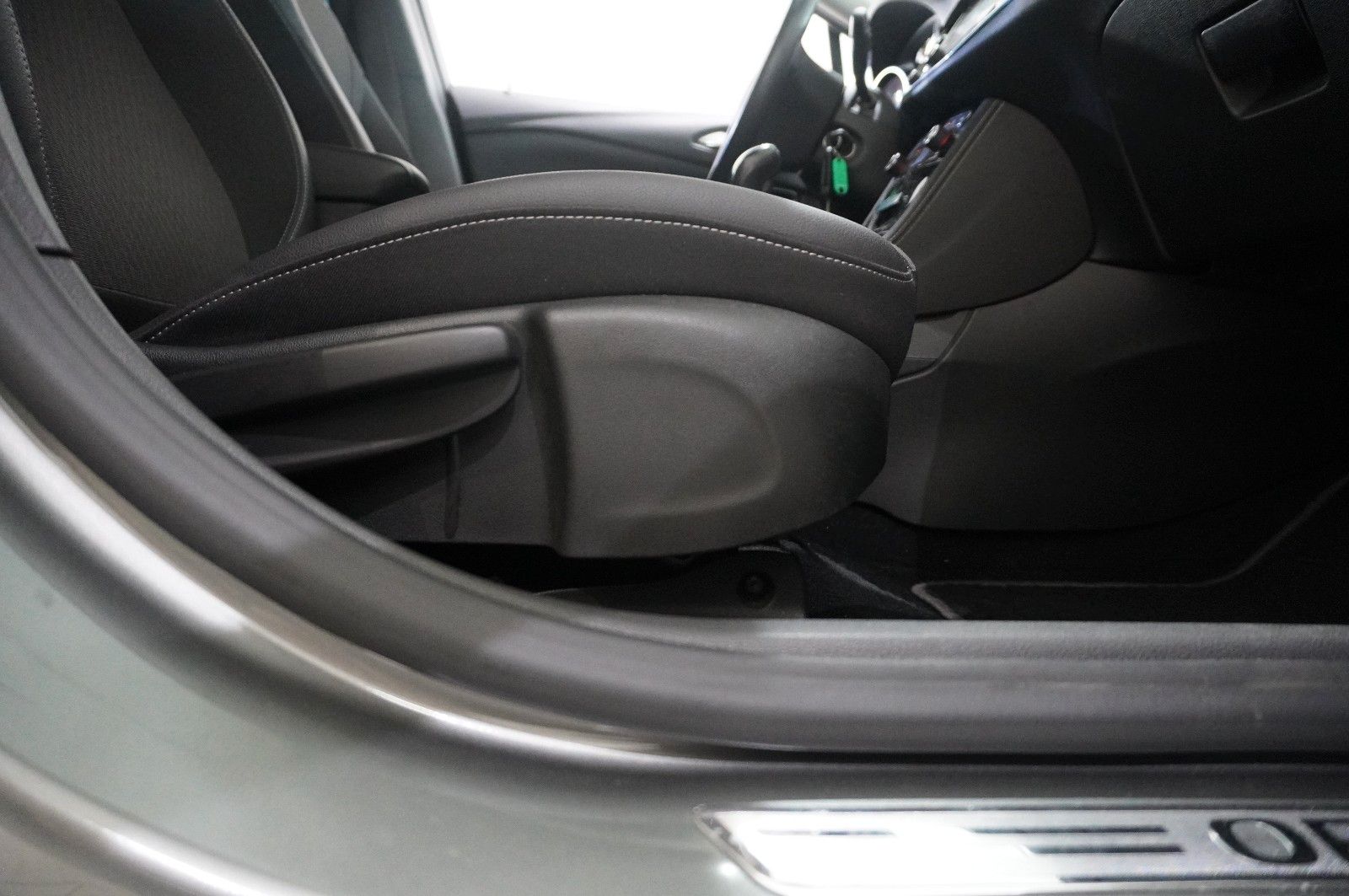 Fahrzeugabbildung Opel Astra K ST 1.4T INNOV. NAVI/LED/KAMERA/SPORT/AHK