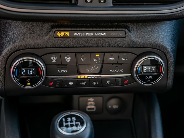 Ford Focus Turnier 1.0 Titanium Kamera Navi LED