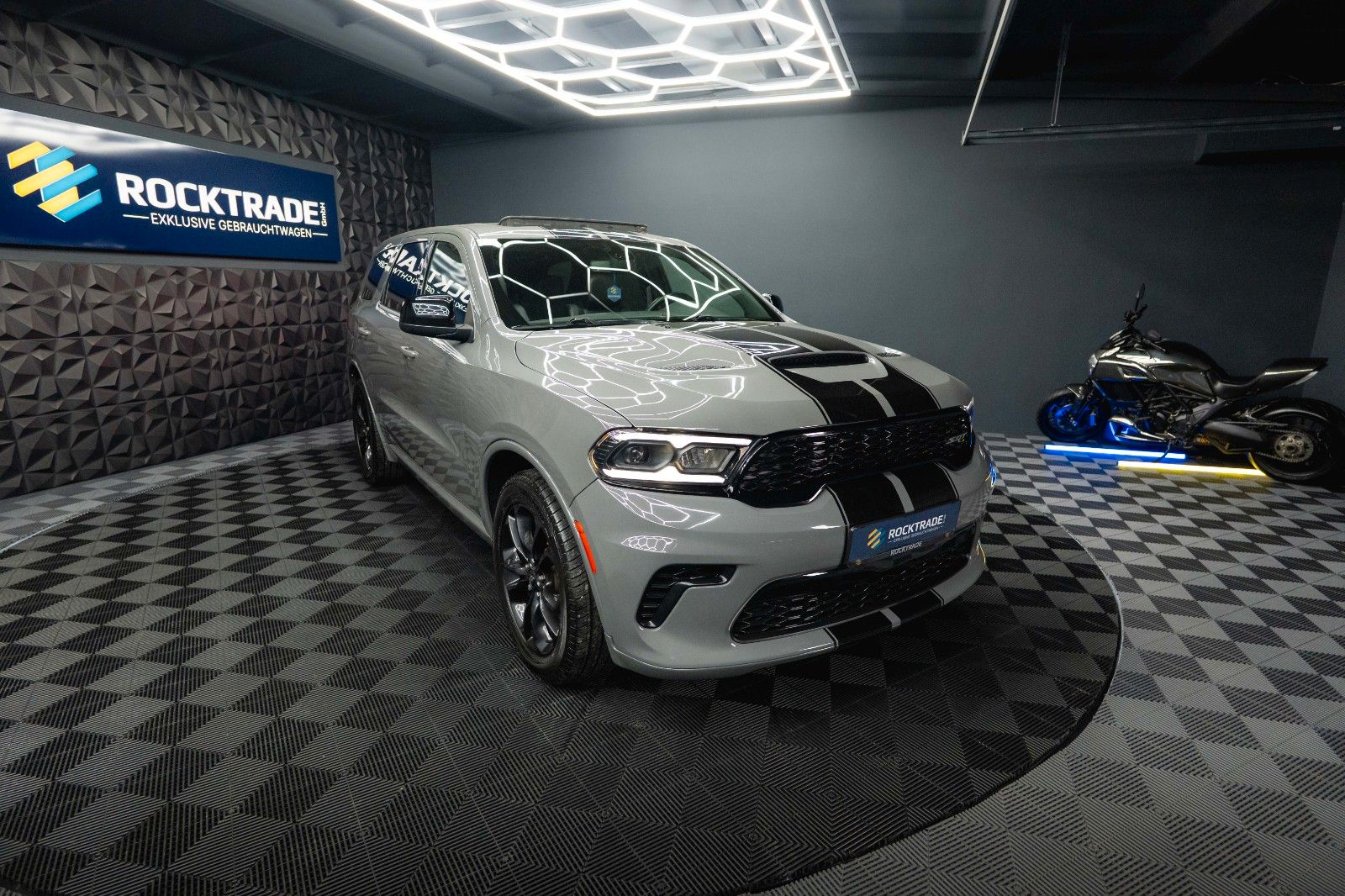 Fahrzeugabbildung Dodge Durango 5.7 V8 R/T SRT 4x4 Night-Paket Modell 22