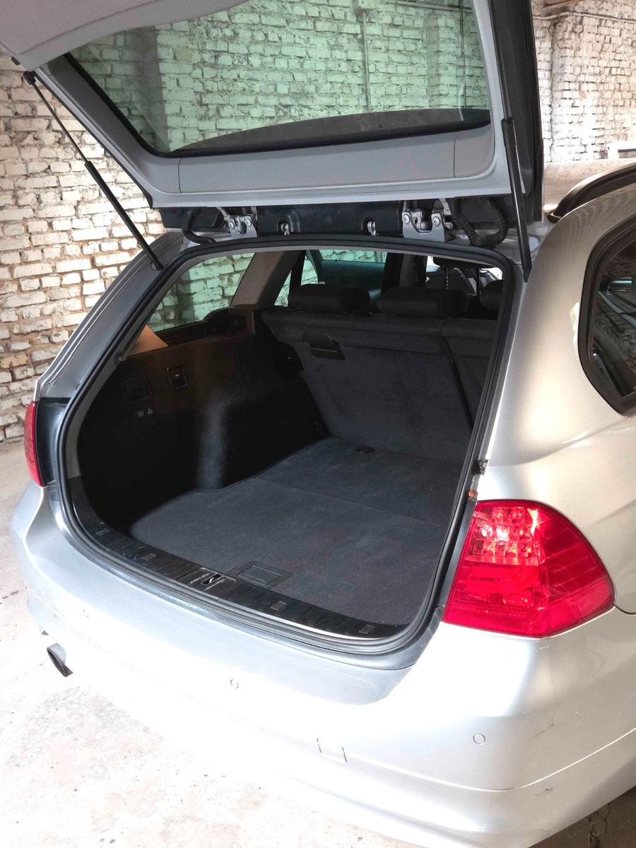 BMW 318 2011 — двигун 1.995 cm³, 143 HP (105kW)