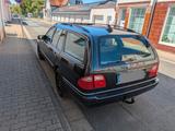 Mercedes-Benz E 430 T ELEGANCE Elegance - Mercedes E 430 mit Schiebedach