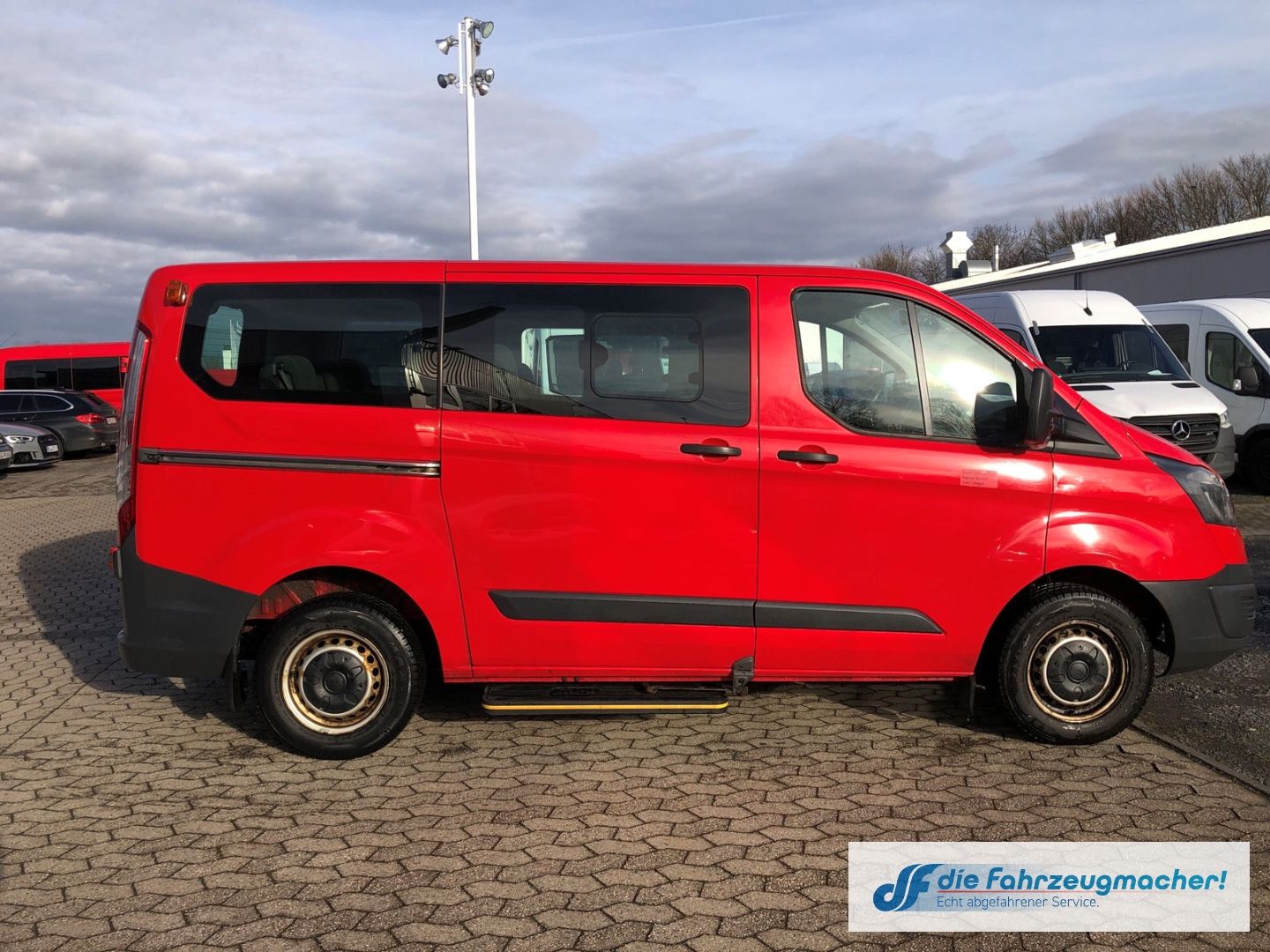 Fahrzeugabbildung Ford Transit Custom Kombi 300 L1 2.2 TDCi*1169