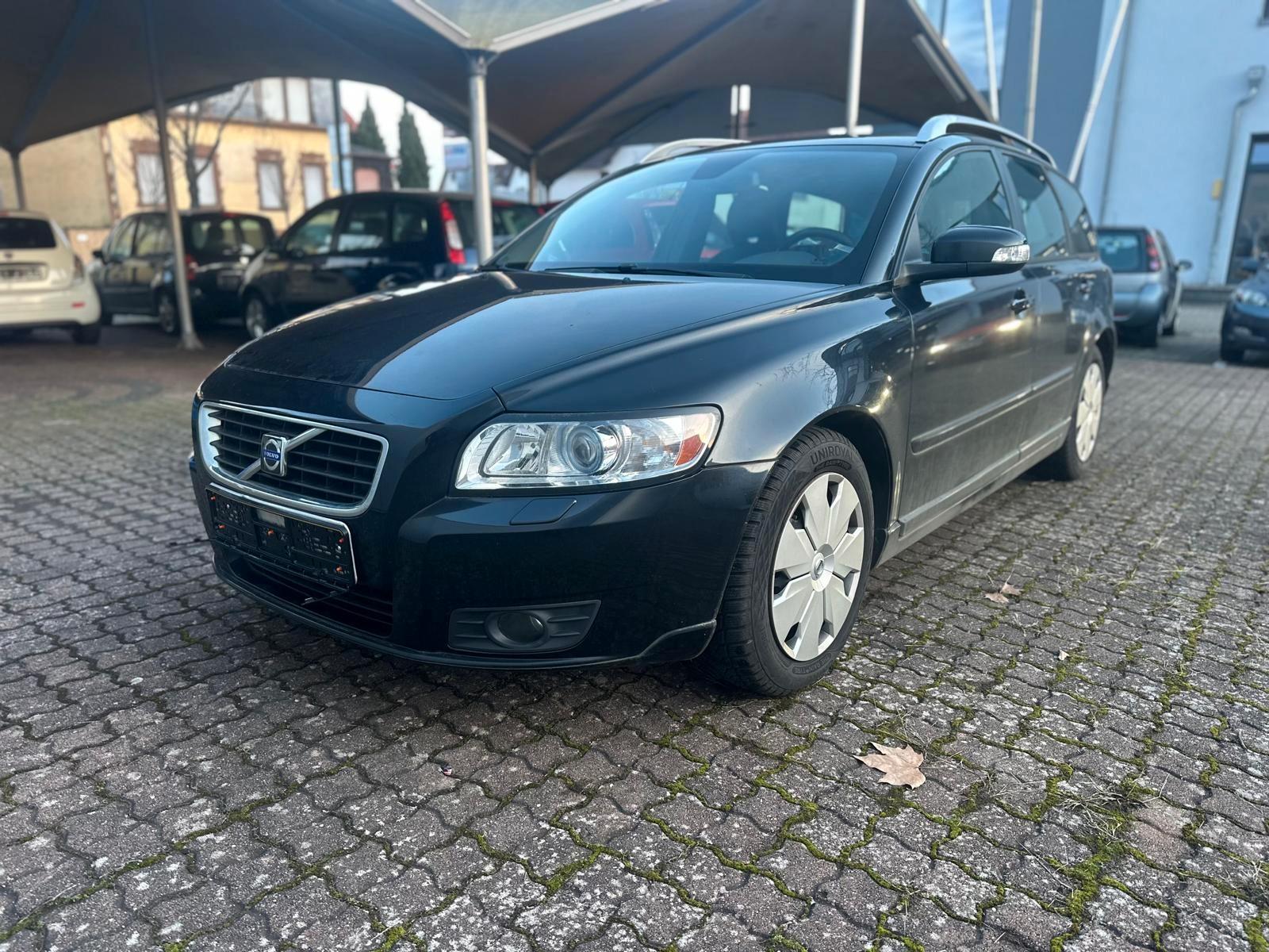 Volvo V50 Kombi 2.4i Summum
