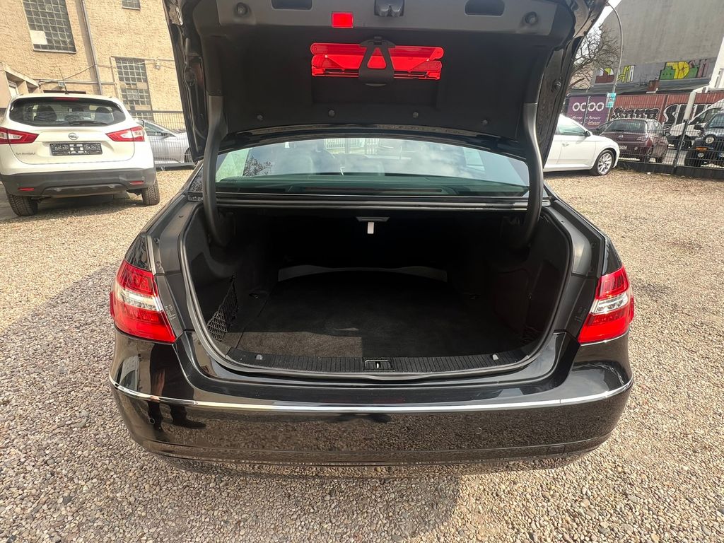 Mercedes-Benz E 220 CDI BlueEFFICIENCY AVANTGARDE*Xenon*Top