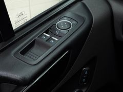 FORD Tourneo Custom|TitaniumX|8-Sitzer|Navi|Leder|AHK