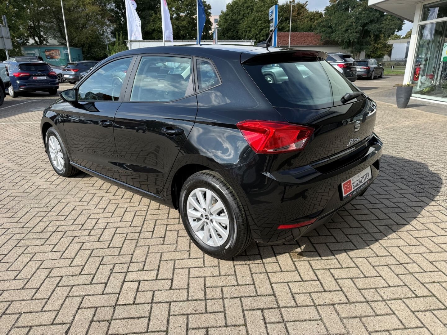Fahrzeugabbildung SEAT Ibiza Style DigiCockpit LED CarPlay Klima Front