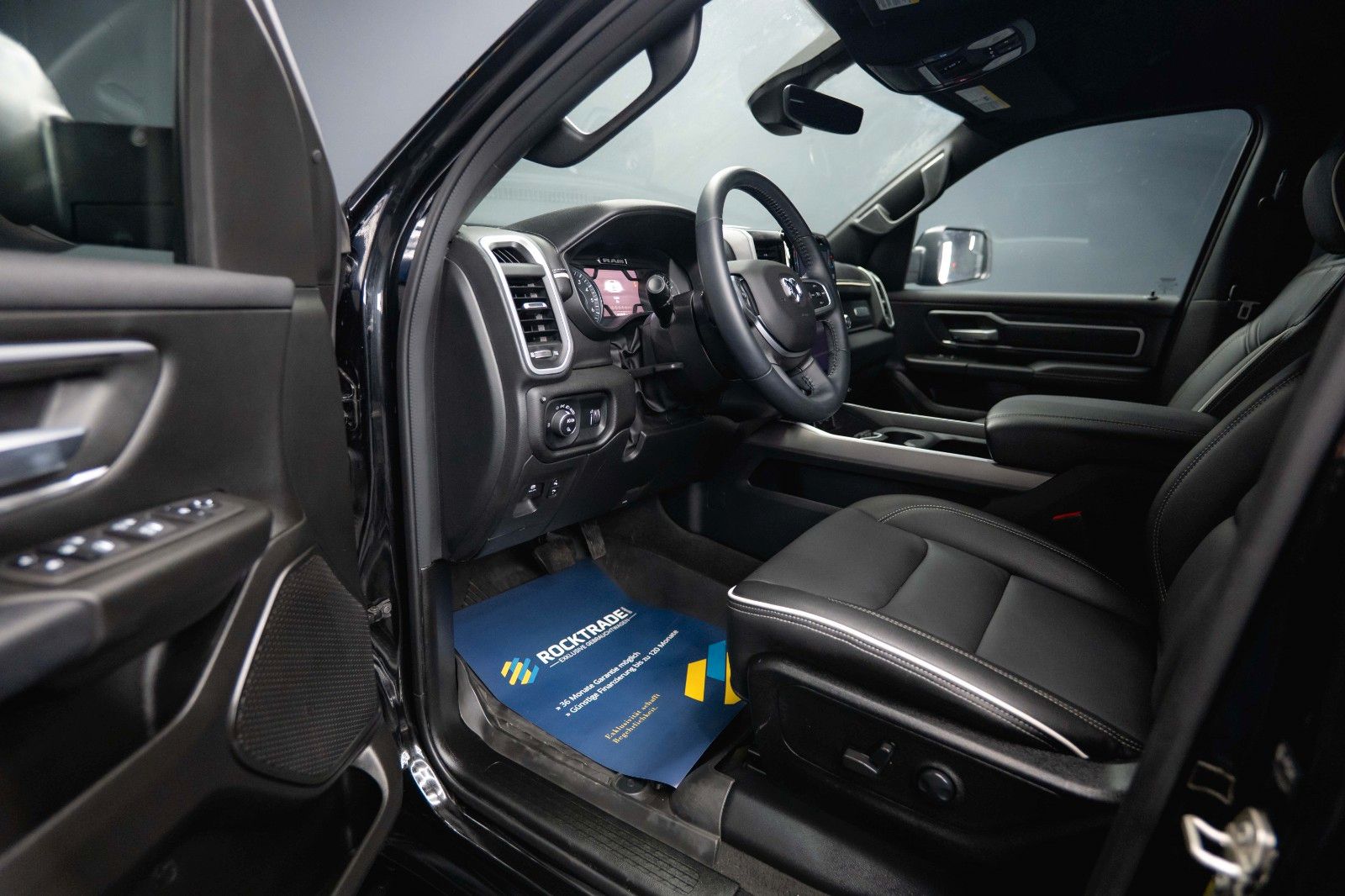 Fahrzeugabbildung Dodge RAM 5.7 V8 HEMI 4x4 LIMITED Style Night-Edition