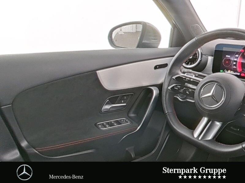 Mercedes-Benz A 180 AMG Line/Navi/Totwinkel/Autom./Klima/LED