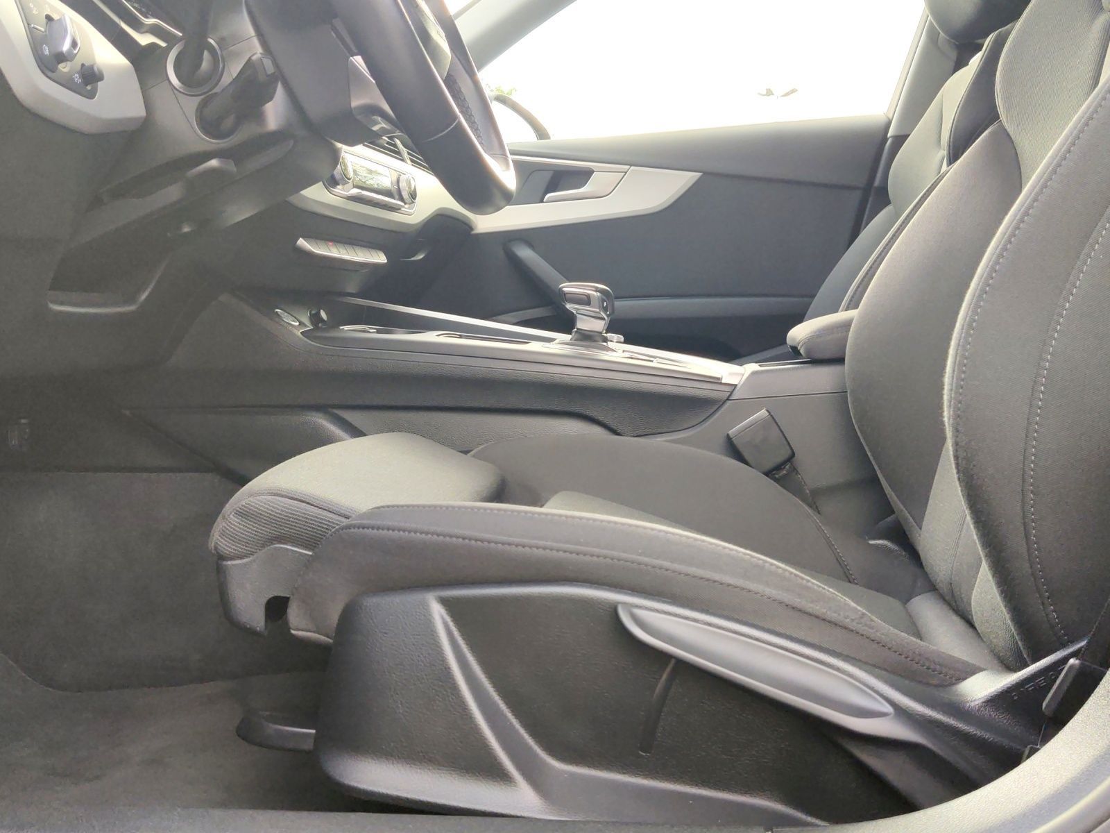 Audi A4 - Bild 21