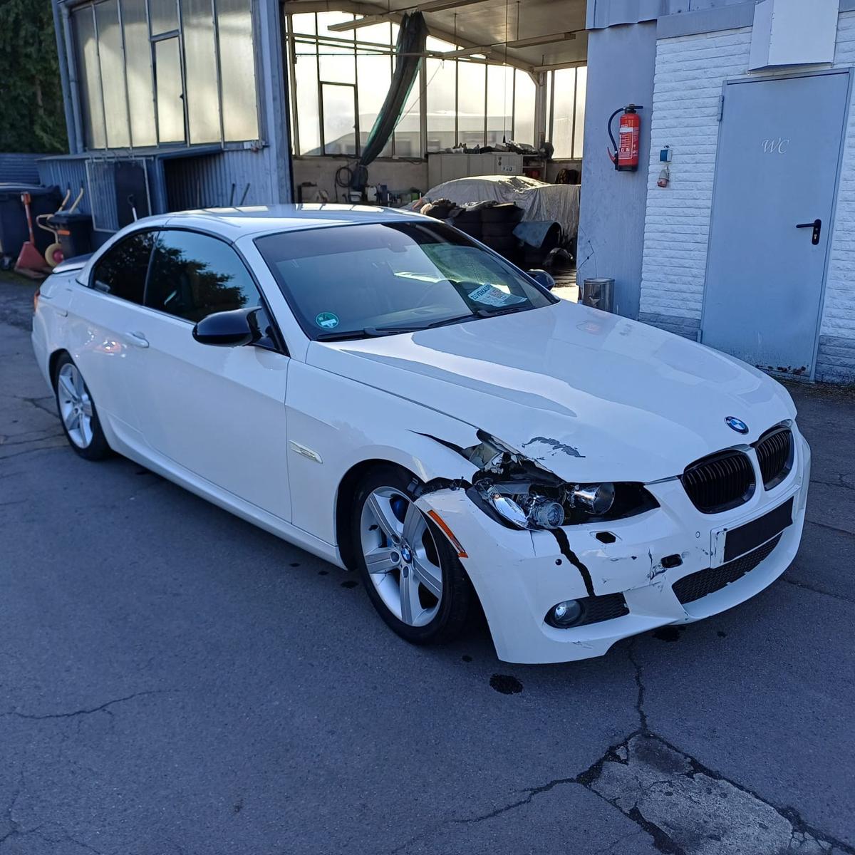 BMW 330 3 Cabrio 330i SPORT PAKET M Airbag OK!!!