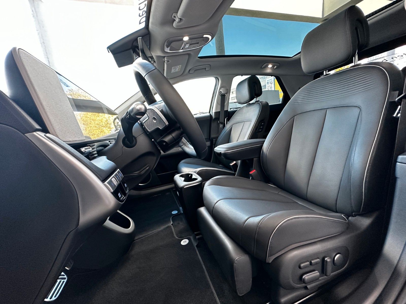 Fahrzeugabbildung Hyundai IONIQ 5 Uniq Elektro 72,6 kWh 305PS Panorama!