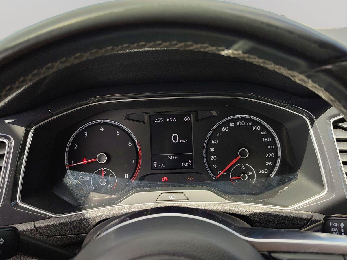Volkswagen T-Roc 1.5 TSI Sport R-Line +AHK+NAVI+CLIMATRONIC