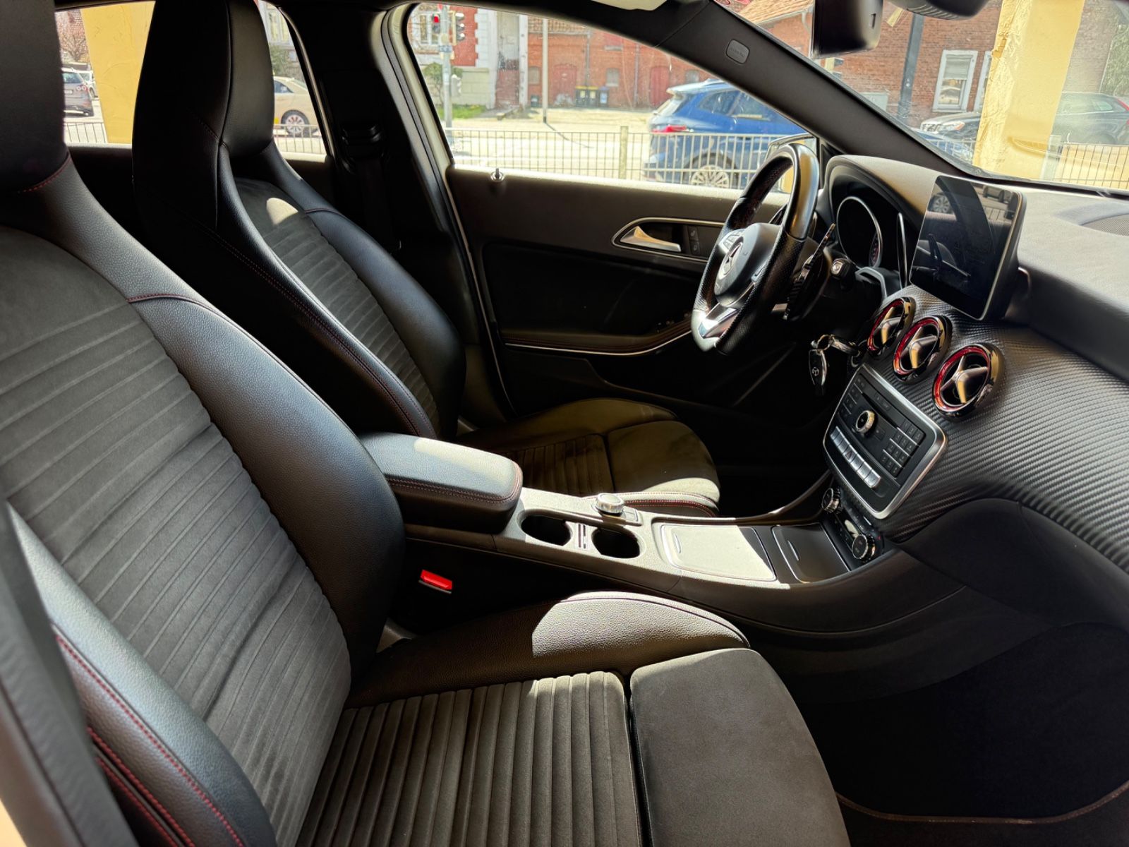 A250 Amg Sport Night|Navi|Led|218Ps