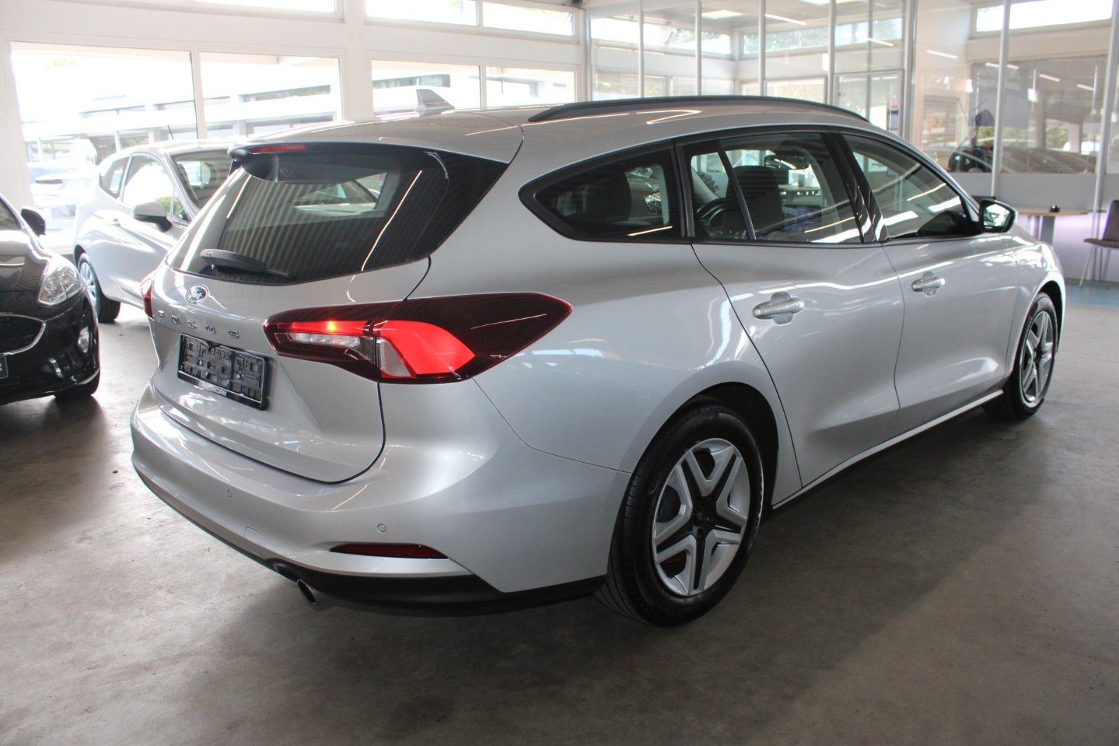 Fahrzeugabbildung Ford Focus Turnier Cool & Connect NAVI CAM WinterPak.