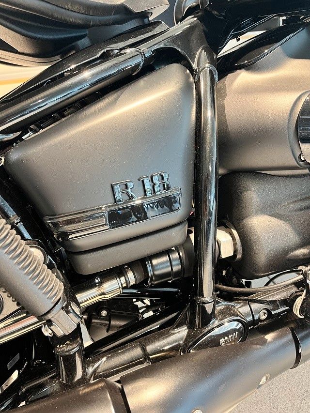 Fahrzeugabbildung BMW R18 Umbau BlackBob