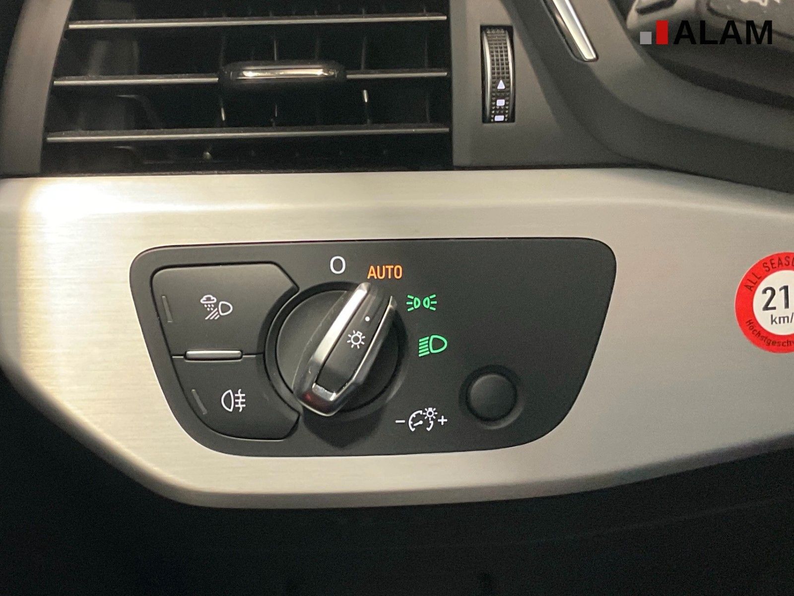 Audi A4 Av 40 TDI quatt Sline DAB Lane LED Tempo Pano foto 16
