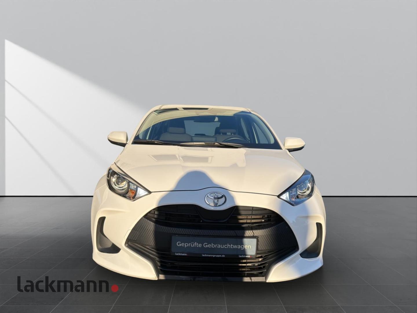 Toyota Yaris 1.5 Hybrid Business Edition*Keyless*SHZ*