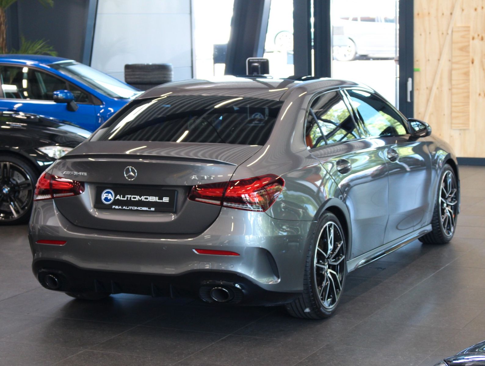 Fahrzeugabbildung Mercedes-Benz A 35 AMG Limo*Pano*Kamera*2.Hand