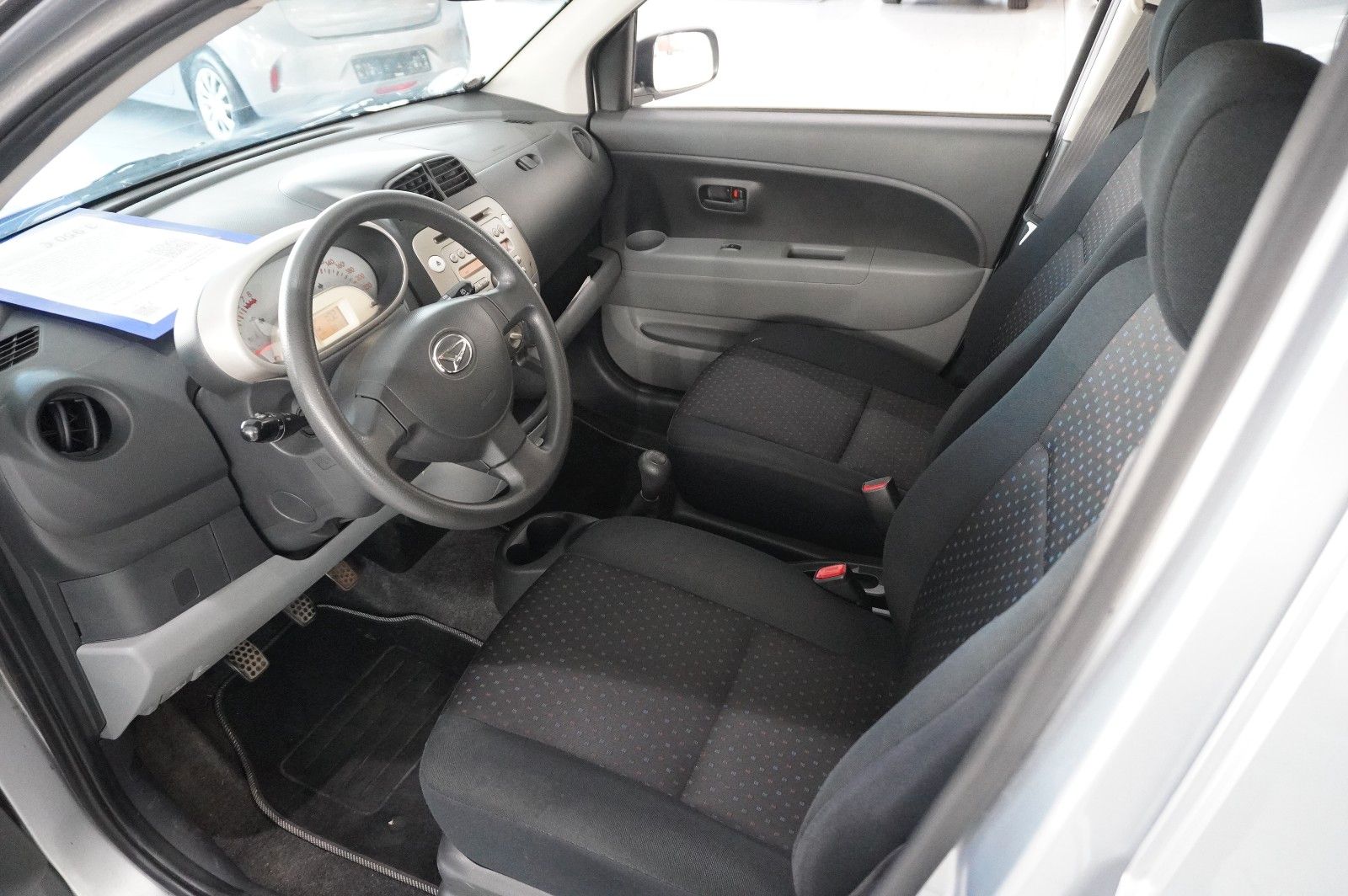 Fahrzeugabbildung Daihatsu Sirion 1.0 5-TÜR KLIMA/CD/AUX/8-FACH/TÜV