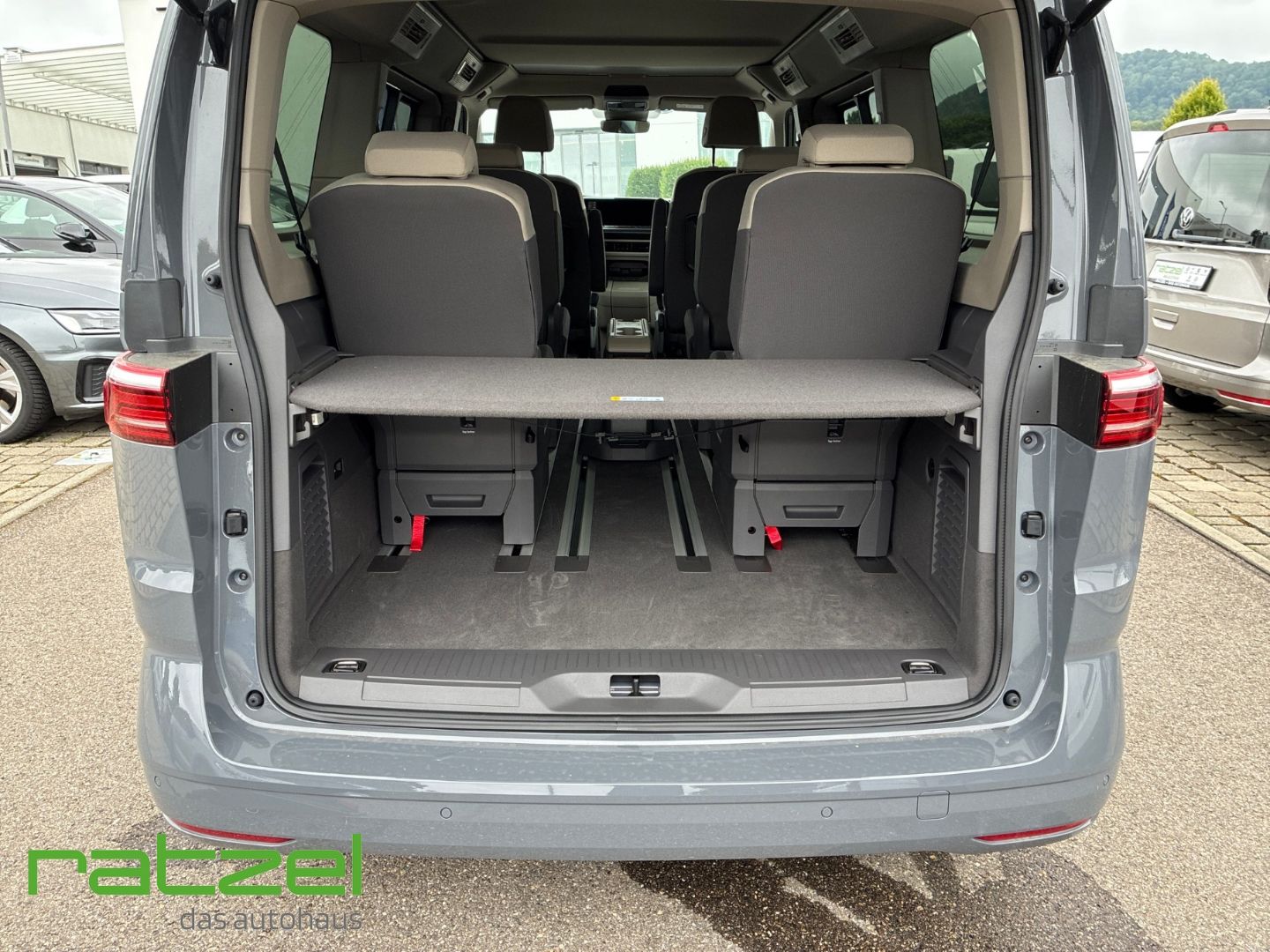 Fahrzeugabbildung Volkswagen T7 California Beach 2.0 TDI DSG AHK+LED+ACC+RFK+