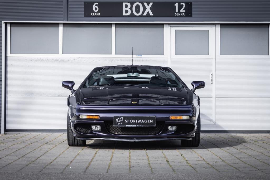 Lotus Esprit V8 *The only on Deeppurpel for Europe *