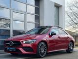 Mercedes-Benz CLA 250e ACC*AMG*PANO*KAM*HEAD UP*NIGHT*LED*19'' - mit Hybrid-Antrieb: Rot, Schiebedach