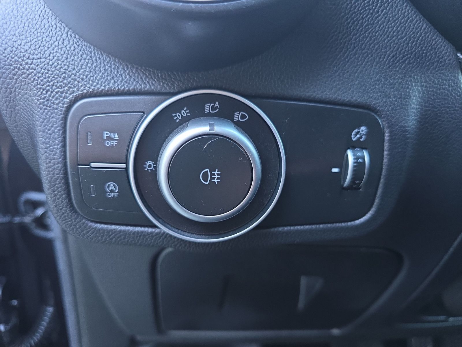 Fahrzeugabbildung Alfa Romeo Stelvio Super Q4 NAVI LEDER AUTOMATIK M+S