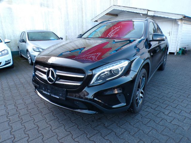 MERCEDES-BENZ GLA 200, AUTOMATIK
