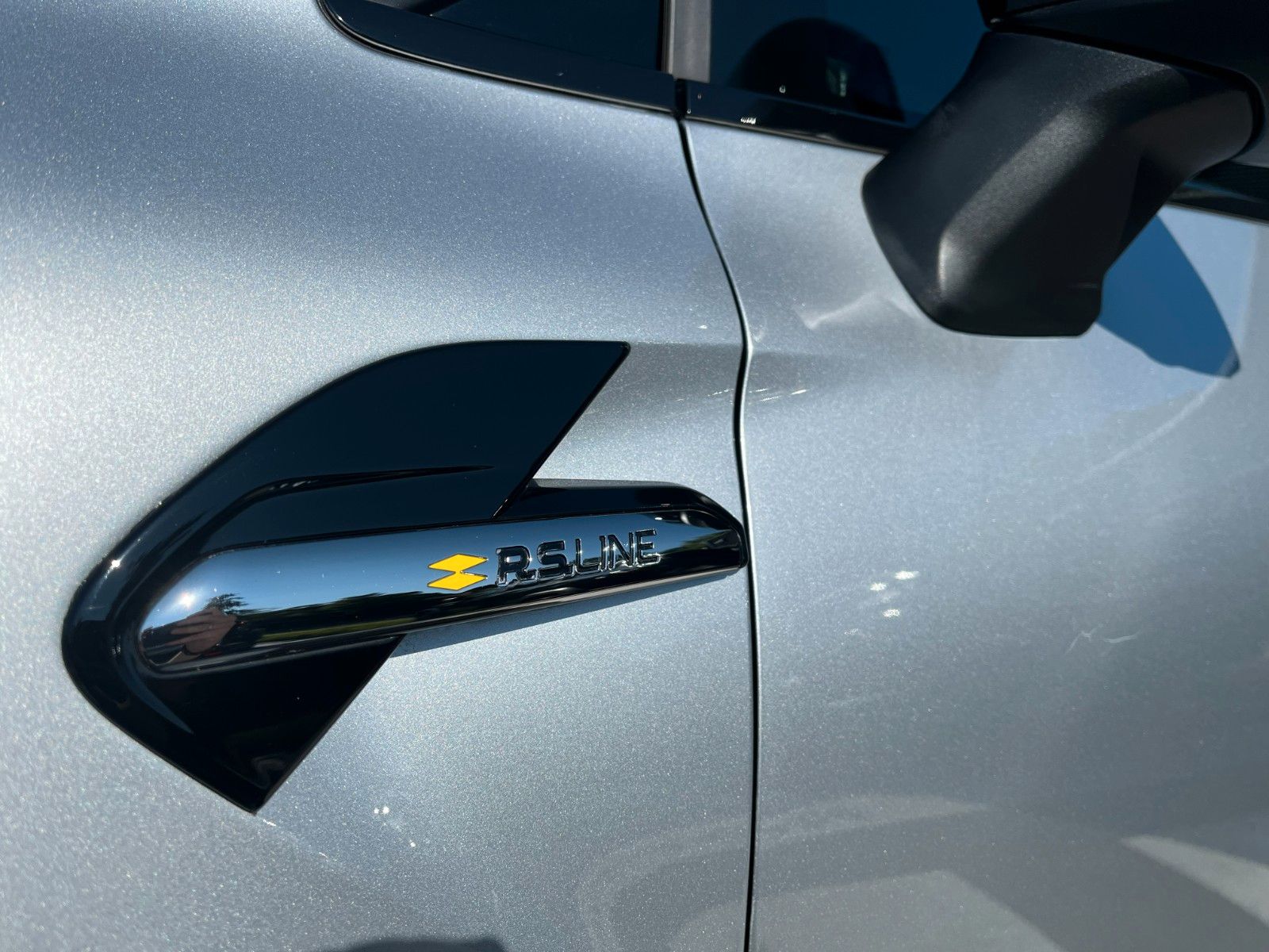 Fahrzeugabbildung Renault Captur II R.S. Line "AUTOMATIK"