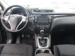 Fahrzeugabbildung Nissan QASHQAI 1.6dCi 6MT 4x2 Acenta Navi RFK