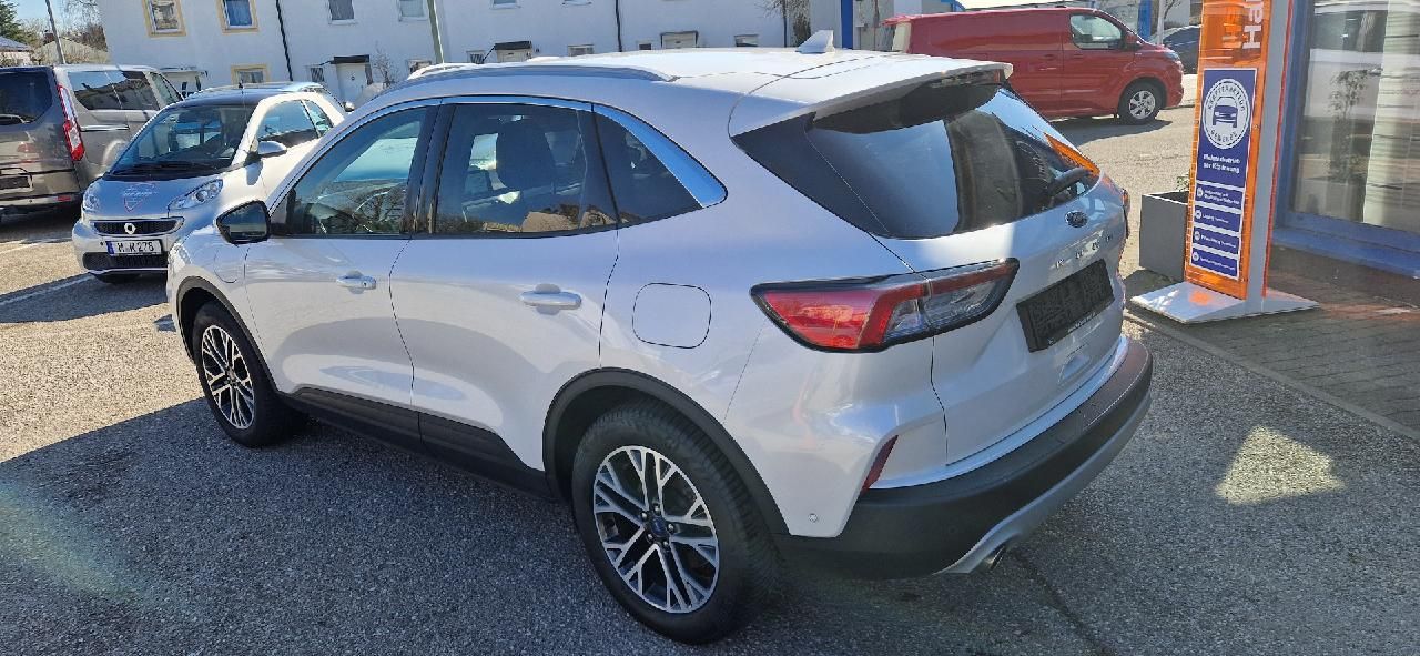 Ford Kuga Plug-In Hybrid Titanium X imagem 3