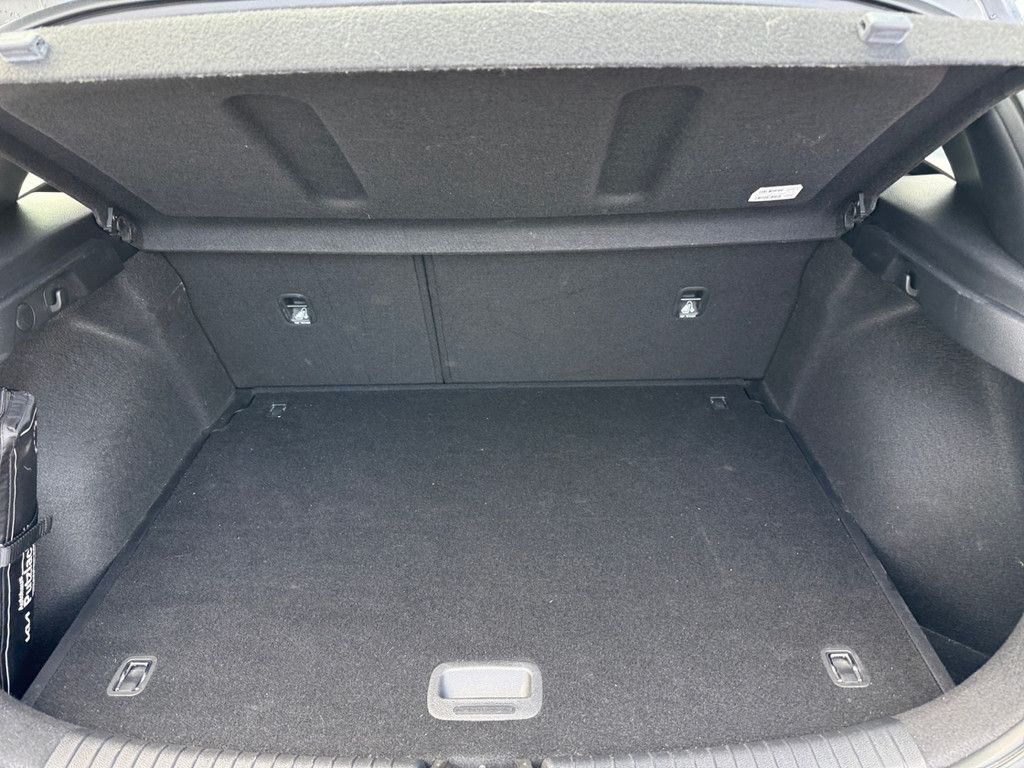 Fahrzeugabbildung Kia Ceed 1.5 T-GDI Vision DCT
