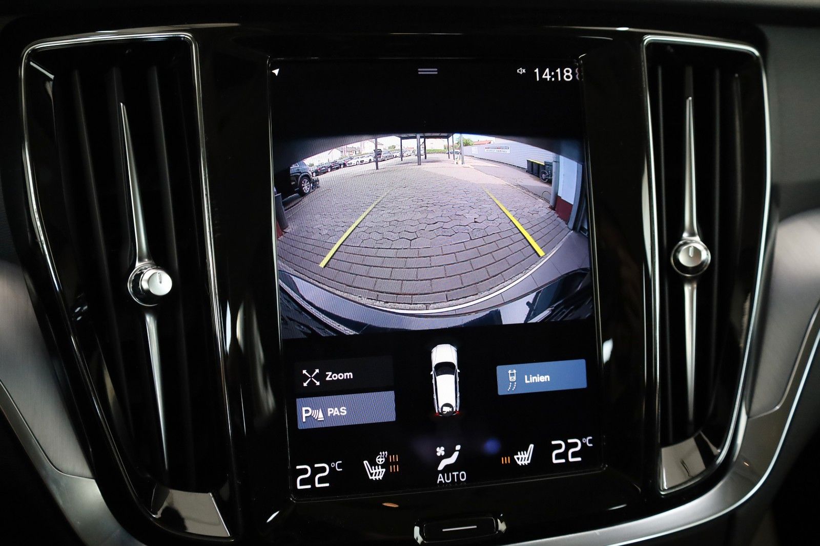 Fahrzeugabbildung Volvo V60 Inscription T6 AWD, Leder,Navi,LED,SH,Kamera