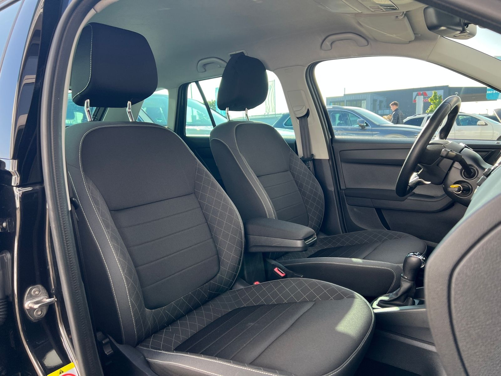 Fahrzeugabbildung SKODA Fabia III Combi Ambition 1.0 TSI DSG *Klima,Sitz