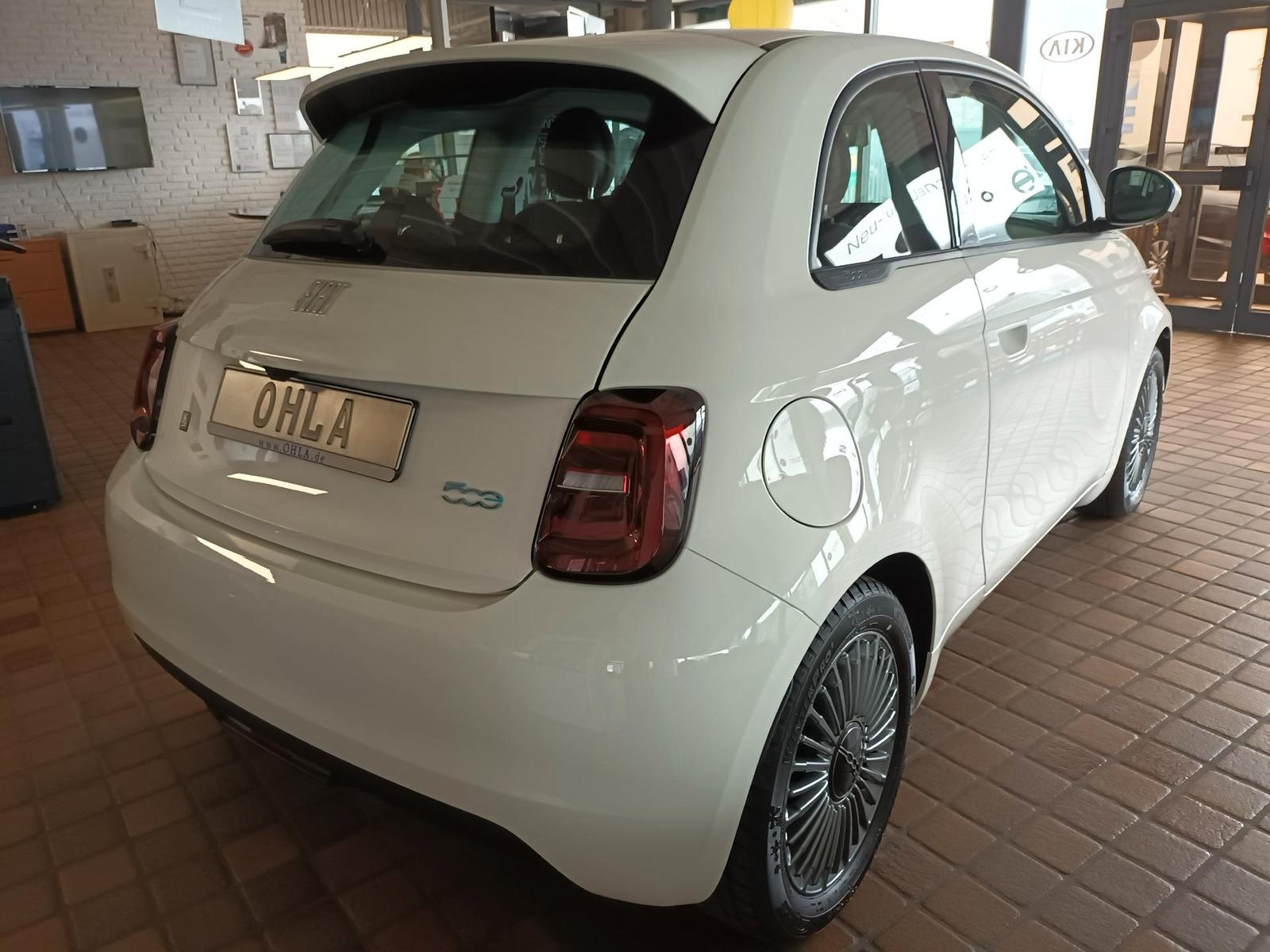 Fiat 500e Icon *Tempomat*Digitales Display*Kamera*...