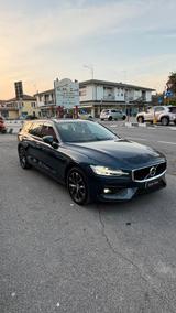 Volvo V60 B4 (d) Geartronic Momentum Business Pr - Volvo V60 Momentum mit Hybrid-Antrieb (Diesel-Elektro)