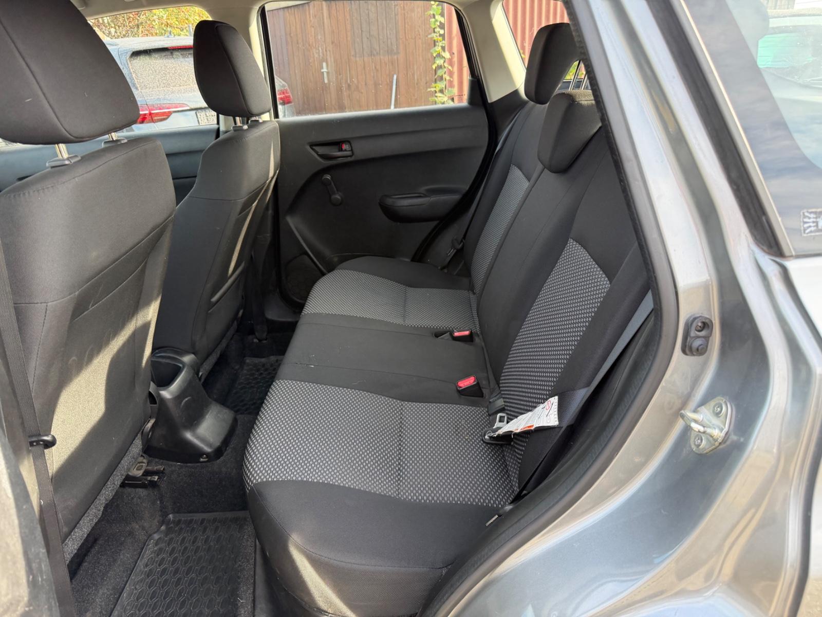 Suzuki Vitara 1.6 Comfort 4x4 *Anhängerkupplung*TÜV Neu