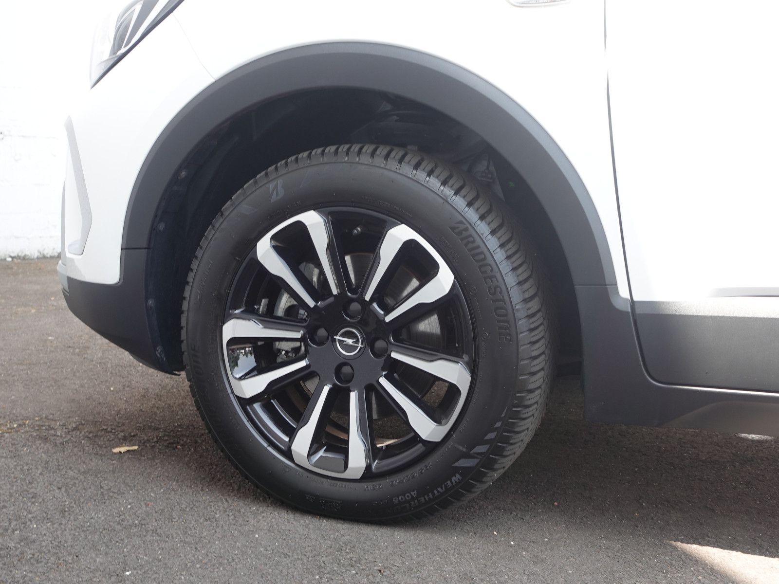Fahrzeugabbildung Opel Crossland Innovation 1.2T,Navi,Kamera,Sitzhzg