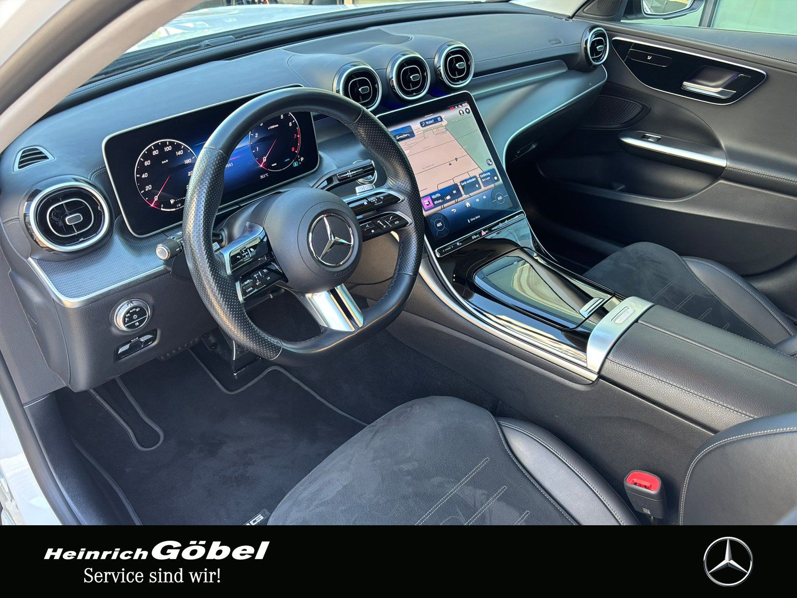 Fahrzeugabbildung Mercedes-Benz C 180 T AMG*PANO*LED*TOTWINKEL*NIGHT-PAKET*KAMER