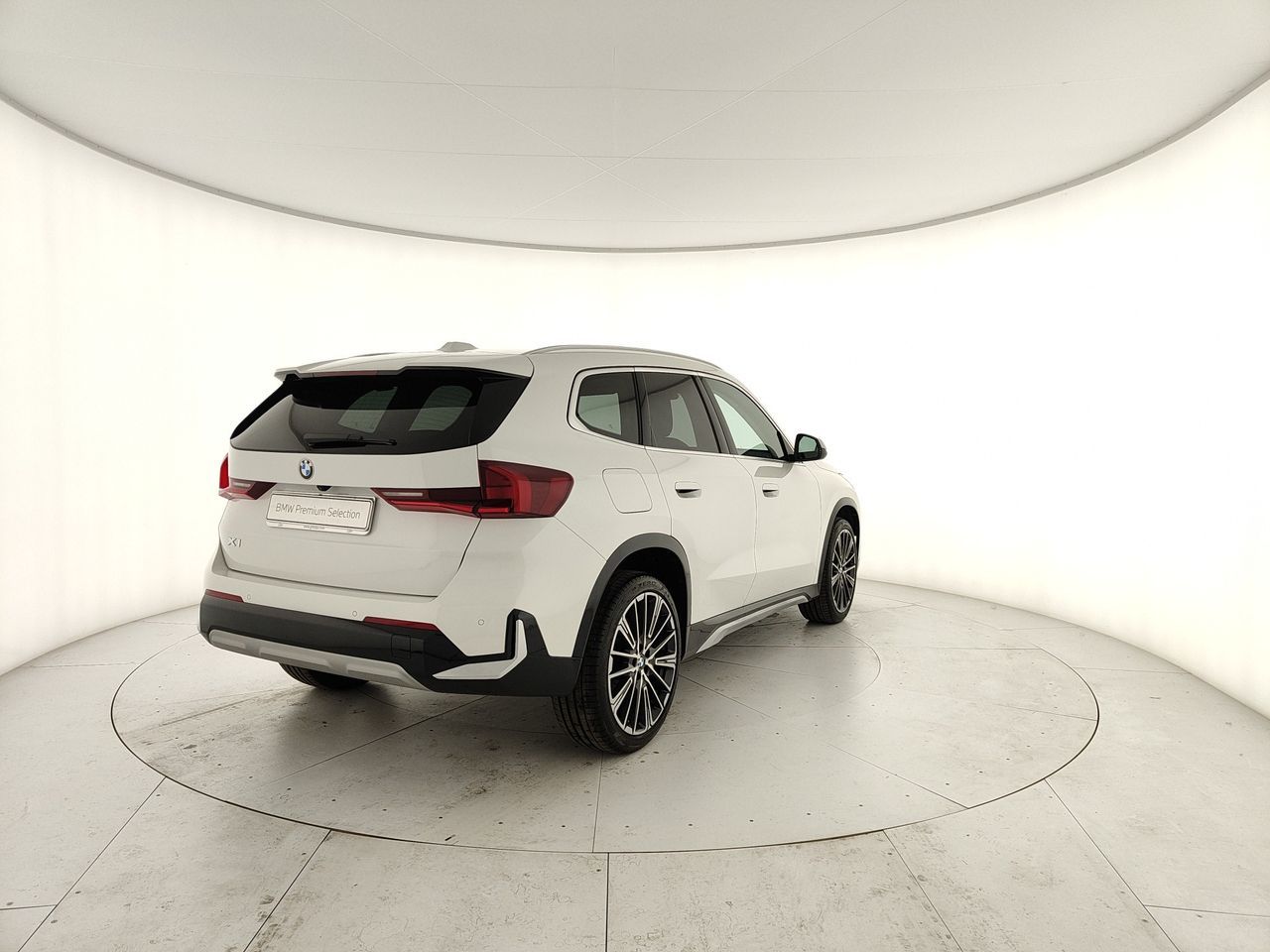 BMW X1 sdrive18i X-Line auto imagem 3