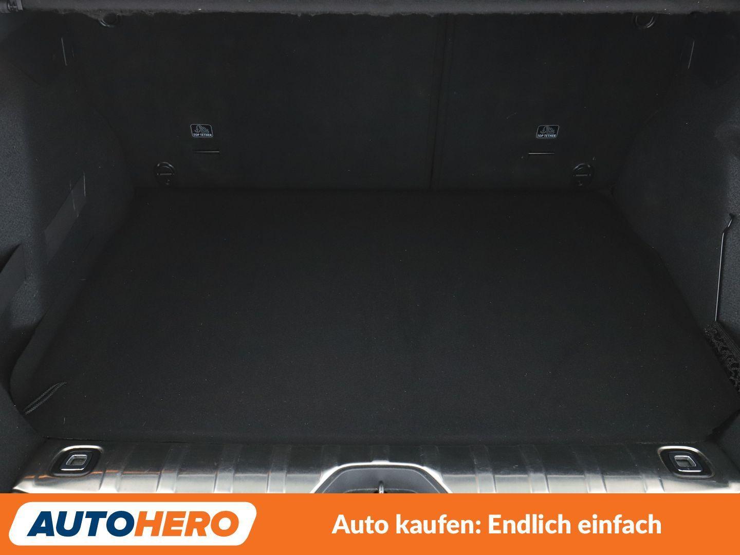 Peugeot 2008 1.2 PureTech Allure*NAVI*TEMPO*CAM*PDC*SHZ*