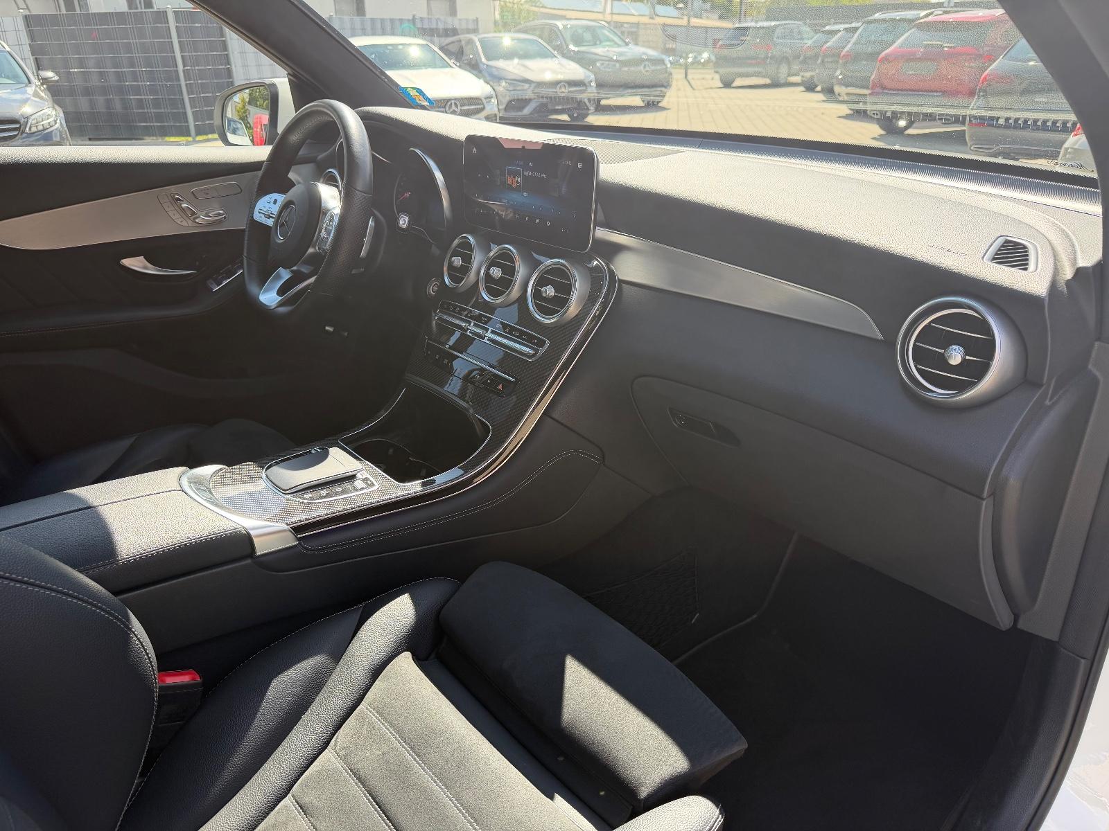 Mercedes-Benz GLC 300d 4Matic*AMG*AHK*Pano*Memory*Distr*360°