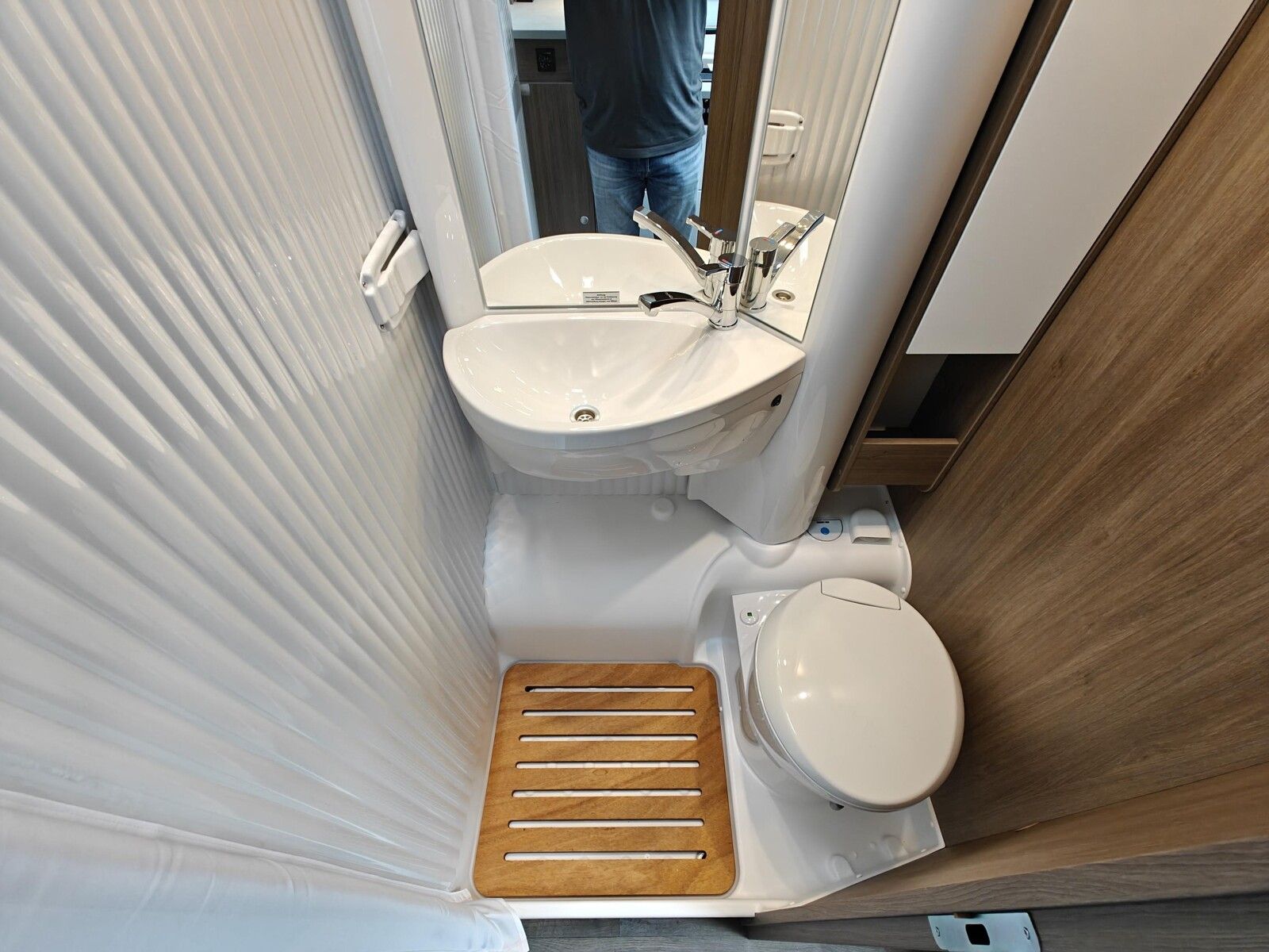 Fahrzeugabbildung Carado V 339 SIE SPAREN ÜBER 6.646