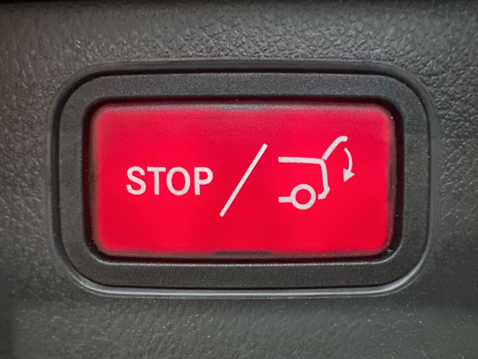 Fahrzeugabbildung Mercedes-Benz C 200d T Avantgarde NAV+LED+KAM+VC+BURMESTER+ACC