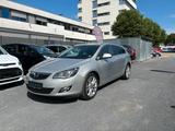 Opel Astra J Sports Tourer Navi/Klima/ wenig KM - Opel Astra aus 2011: Sports Tourer