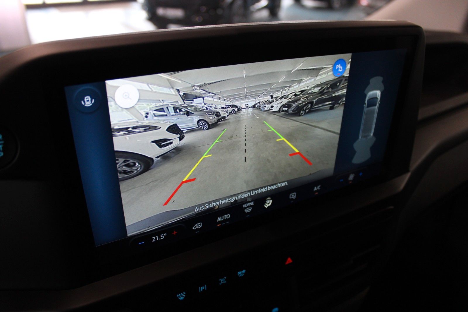 Fahrzeugabbildung Ford Transit Custom TREND PHEV L1 LED CAM Technologie
