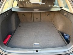 Fahrzeugabbildung Volkswagen Golf VII Variant Comfortline Navi Sitzh ACC AHK