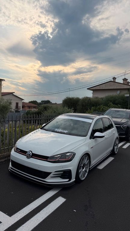 Image of Volkswagen Golf