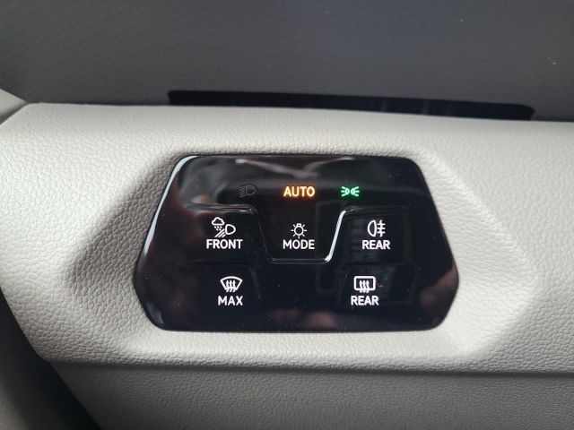 T7 Multivan Life EDITION 2.0TDI Pano AHK HUD